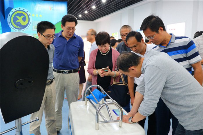 安徽省第51期高（完）中校長任職資格培訓(xùn)班蒞臨我?？疾熘笇?dǎo)(圖3)