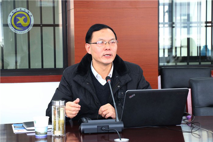 合肥七中黨委召開2018年第十次中心組學習會議(圖2)