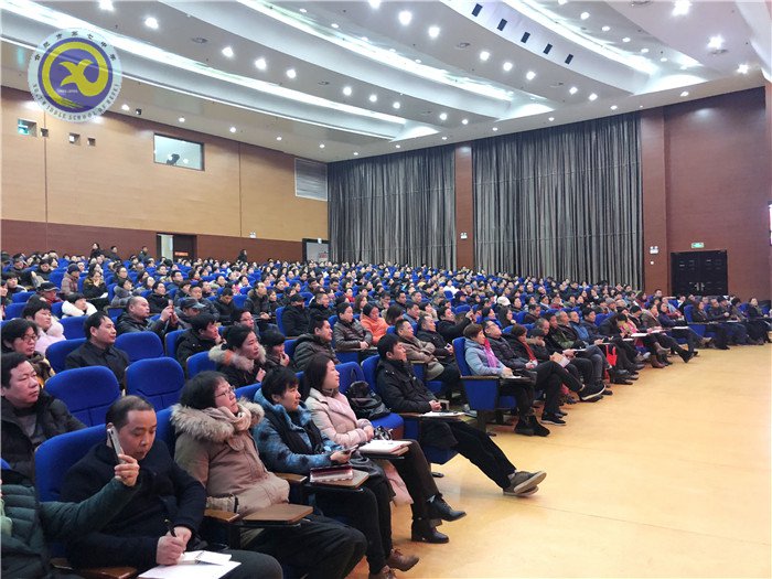 邀資深專家獻(xiàn)策 解高三家長憂愁(圖3)