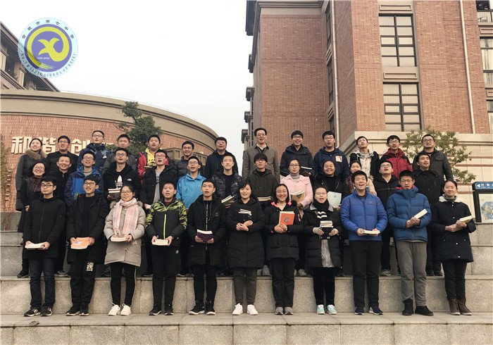 激勵表彰優(yōu)秀學子 全力打造美麗校園(圖12)