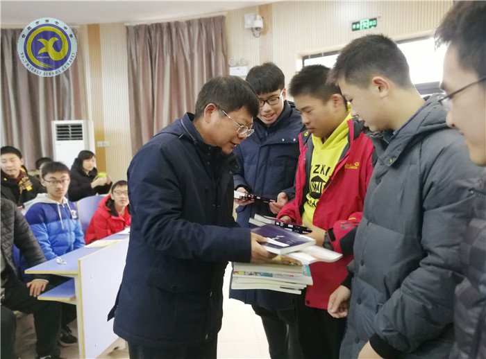 激勵表彰優(yōu)秀學子 全力打造美麗校園(圖5)