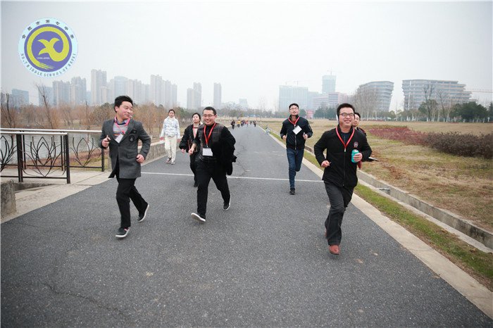 懷揣夢(mèng)想再出發(fā) 攜手并進(jìn)齊奔跑(圖8)