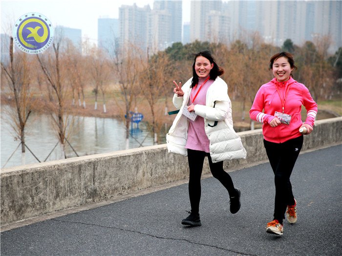 懷揣夢(mèng)想再出發(fā) 攜手并進(jìn)齊奔跑(圖7)