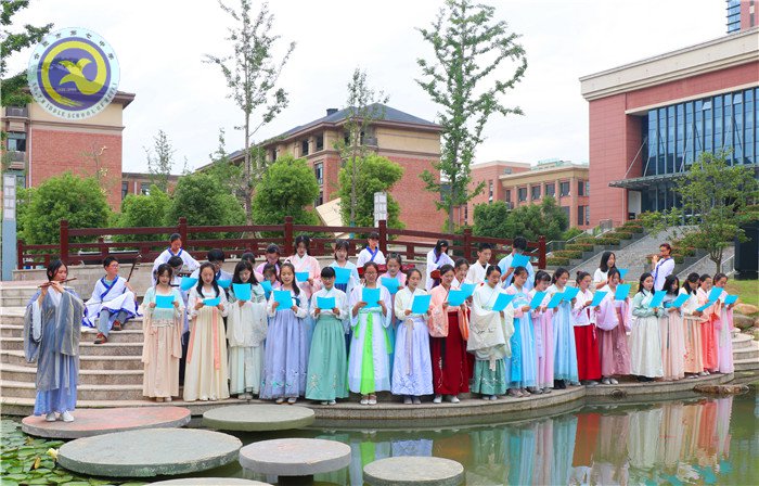 合肥日報：為夢想和遠(yuǎn)方奮斗的時光最美(圖7)