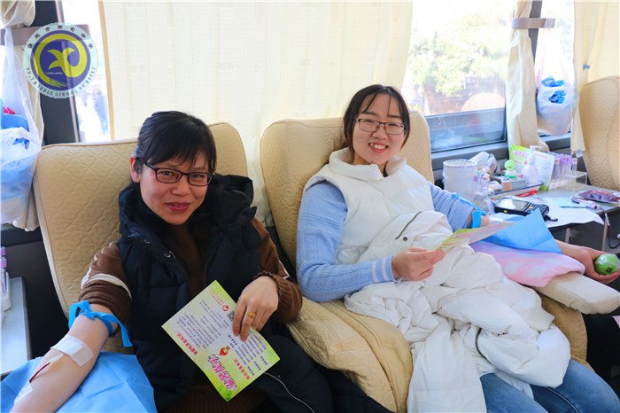 愛(ài)心獻(xiàn)血車(chē)進(jìn)校園 熱血匯聚生命長(zhǎng)河(圖6)