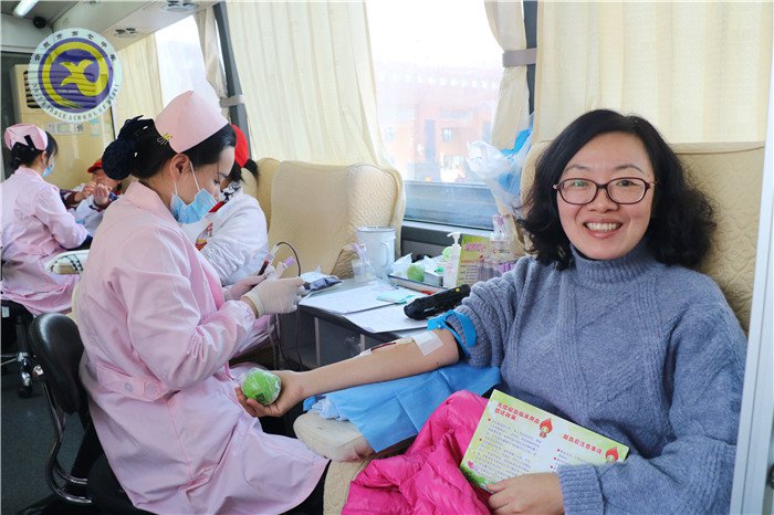 愛(ài)心獻(xiàn)血車(chē)進(jìn)校園 熱血匯聚生命長(zhǎng)河(圖5)