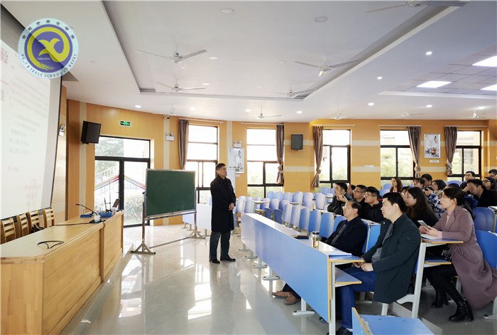 名師引領(lǐng)促提升 數(shù)字實驗進七中(圖2)