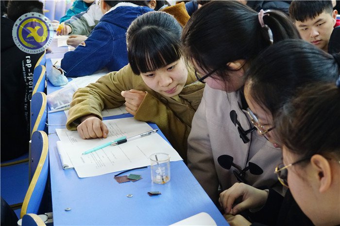 名師引領(lǐng)促提升 數(shù)字實驗進七中(圖5)