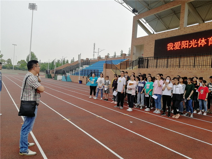 合作結(jié)對(duì)比拉歌 競(jìng)爭(zhēng)比拼賽青春(圖4)