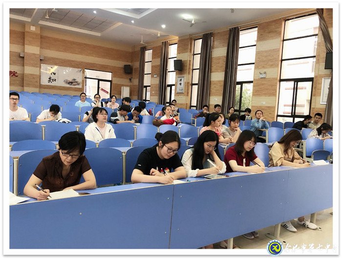 書聲瑯瑯誦經(jīng)典，詩韻悠悠滿校園(圖3)