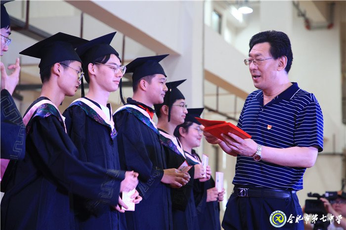 美麗青春不散場(chǎng) 人生夢(mèng)想正啟航(圖3)