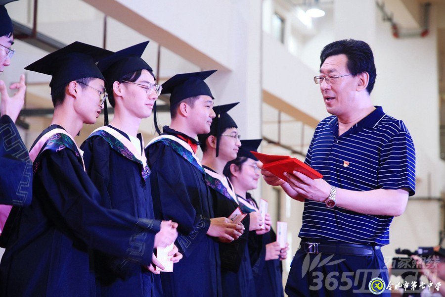 萬家熱線：美麗青春不散場 人生夢想正起航” 直擊合肥七中2019屆高三畢業(yè)典禮現(xiàn)場(圖6)