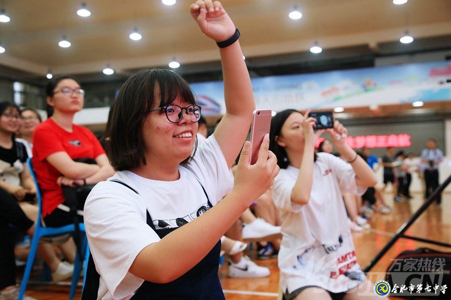 萬家熱線：美麗青春不散場 人生夢想正起航” 直擊合肥七中2019屆高三畢業(yè)典禮現(xiàn)場(圖8)