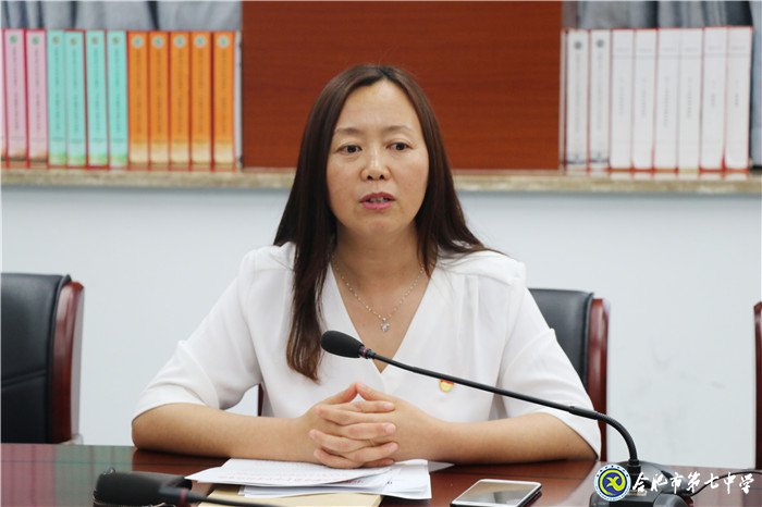 思想教育無止境 評(píng)先評(píng)優(yōu)樹典型(圖3)