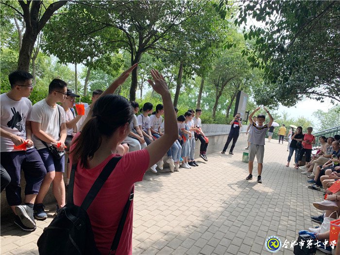 八月登頂蜀峰躊躇滿(mǎn)志，六月蟾宮折桂志在必得(圖4)