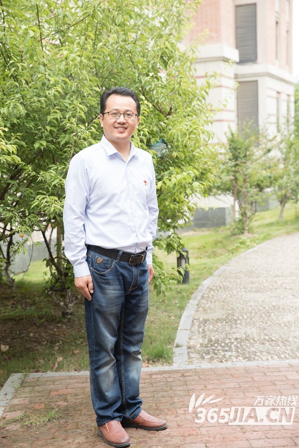 萬(wàn)家熱線:【師者】化身“數(shù)學(xué)主播” 合肥七中張永劍:讓空課成為學(xué)生享受之旅(圖1)