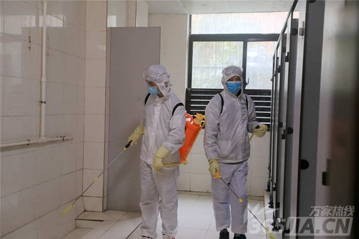 萬家熱線：合肥七中“無害消殺”防疫 安全迎接學(xué)生返校 （圖）(圖9)