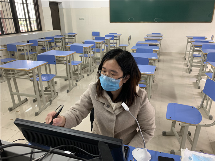 守這片桃李,待那時花開(圖2)