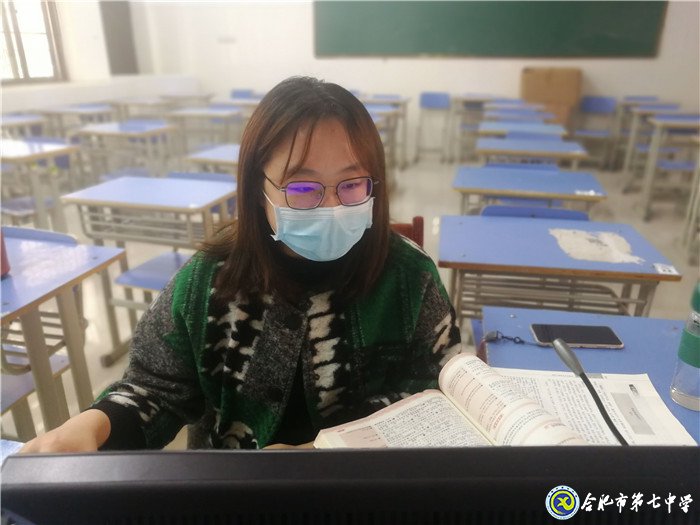 園丁殷殷寄芳語，桃李萋萋笑春風(圖1)