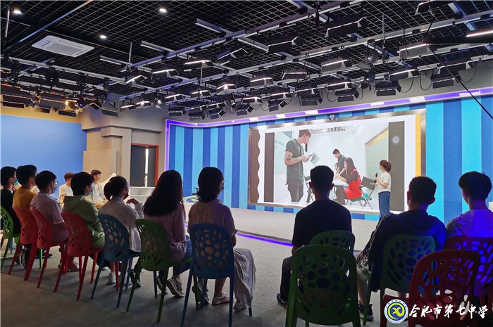 走進(jìn)音樂，走出陰霾，走向高考(圖2)