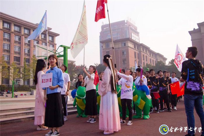 枕上詩書閑處好，門前風(fēng)景雨來佳(圖2)