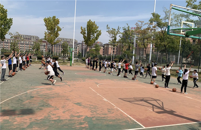 黨員引領合肥七中全員示范課——體育組黨員示范課(圖3)