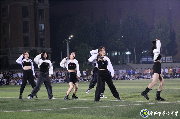 校園足球強(qiáng)健身心 師生引領(lǐng)全民健身(圖8)