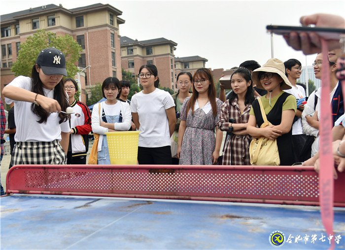 健身與運(yùn)動同樂  學(xué)生與教師共歡(圖6)