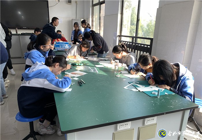 合肥七中高二年級開展通用技術(shù)創(chuàng)意作品設(shè)計(jì)活動(dòng)(圖4)