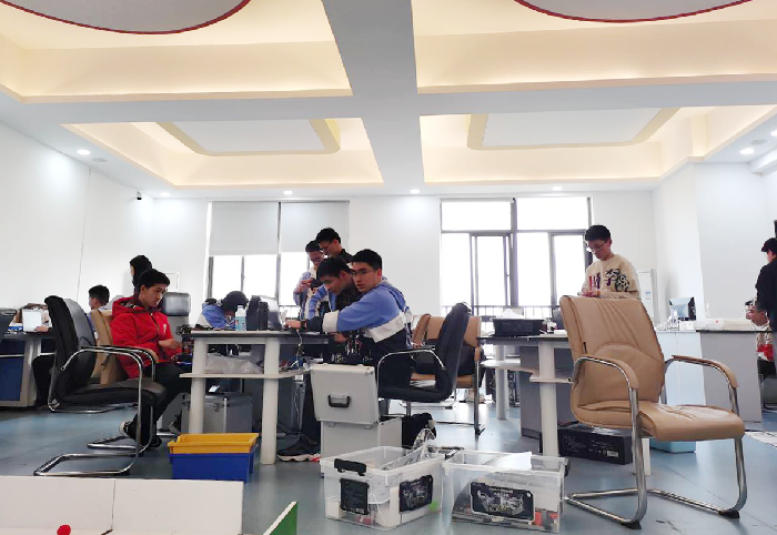 付蓮蓮 機器人比賽.png 付蓮蓮 機器人比賽.png