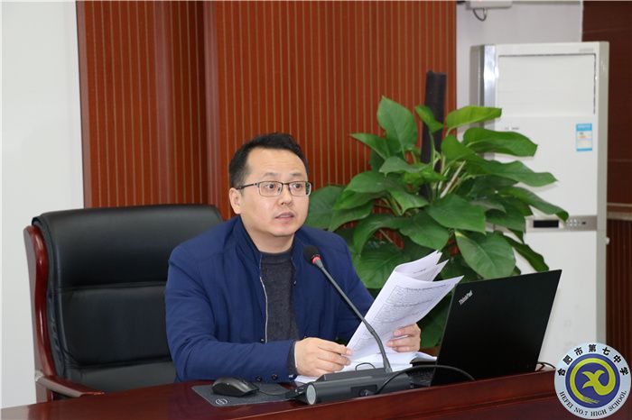 張校.jpg 張校.jpg