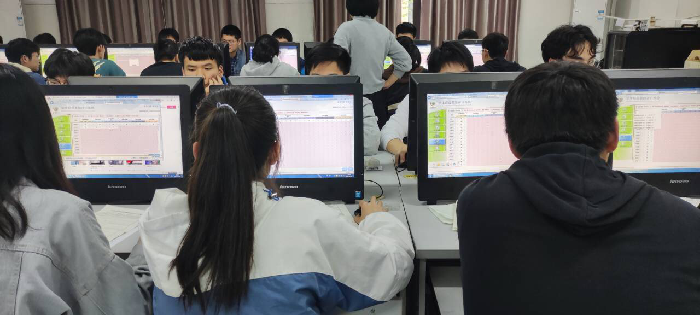 董陶然 協(xié)助綜合素質(zhì)評價(jià)工作.png 董陶然 協(xié)助綜合素質(zhì)評價(jià)工作.png