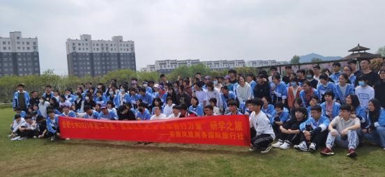 “莫倚高枝縱繁白，也須回首顧螳螂?！?圖2)