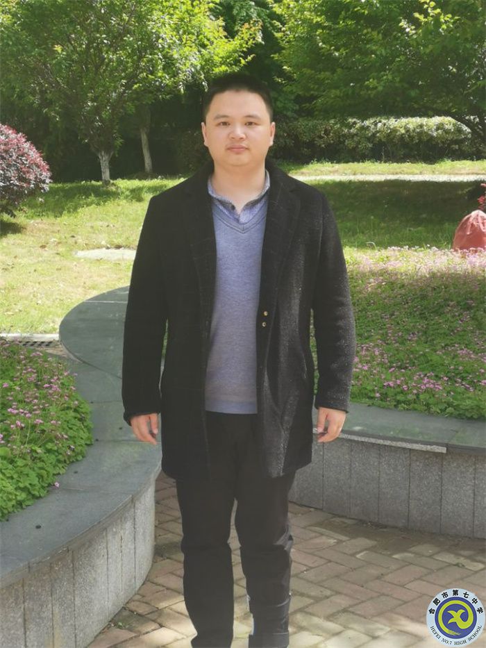 胡龍成老師.jpg 胡龍成老師.jpg