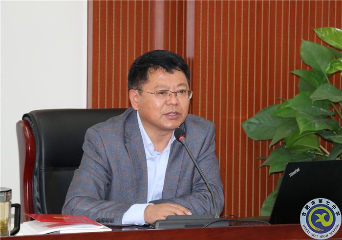 鄧校.jpg 鄧校.jpg