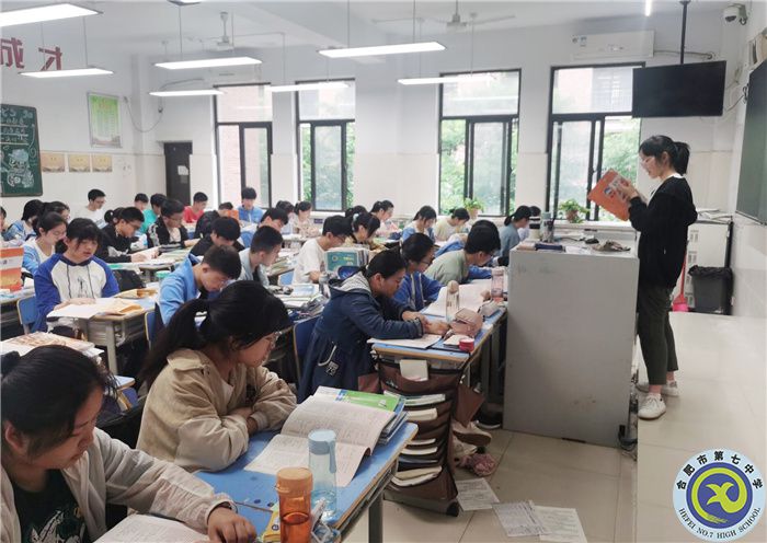 晨讀 汪鑫磊.jpg 晨讀 汪鑫磊.jpg