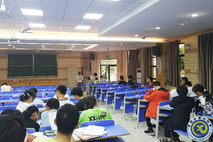 周濤 答疑現(xiàn)場.bmp 周濤 答疑現(xiàn)場.bmp