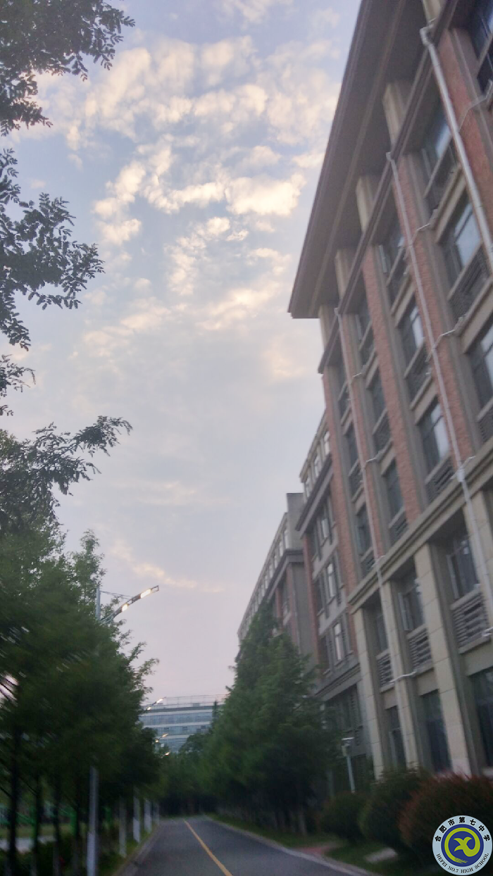 秦宜遠(yuǎn) 七中一角.png 秦宜遠(yuǎn) 七中一角.png