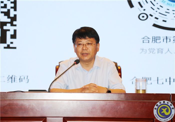 鄧校.jpg 鄧校.jpg