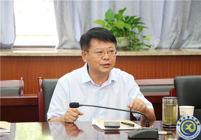 鄧校.jpg 鄧校.jpg