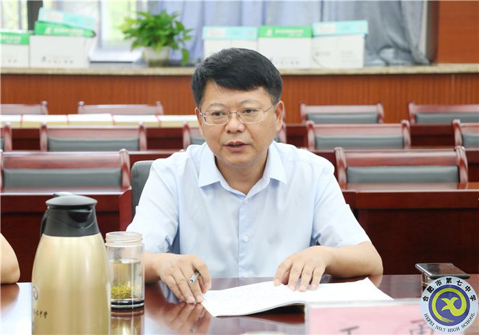 鄧校.jpg 鄧校.jpg