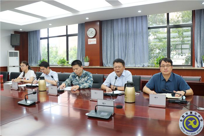 軍訓(xùn)籌備正匆忙 雙方會面共協(xié)商(圖2) 軍訓(xùn)籌備正匆忙 雙方會面共協(xié)商(圖2)