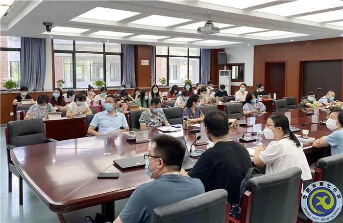 與會(huì)人員.jpg 與會(huì)人員.jpg