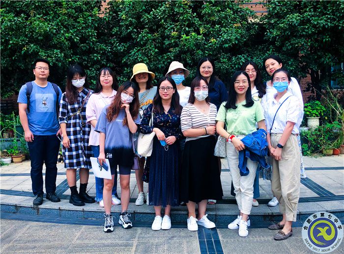 語文組合影.jpg 語文組合影.jpg