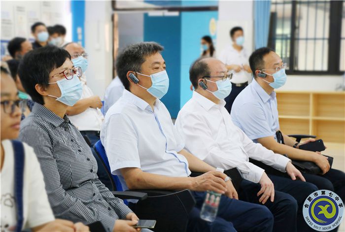 聽課.jpg 聽課.jpg