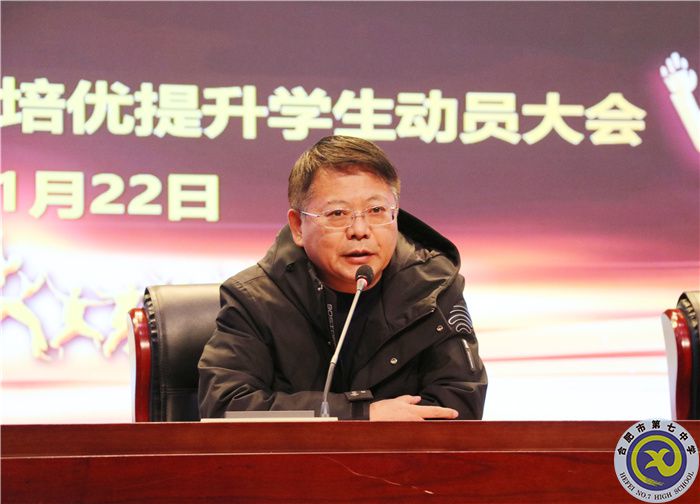 鄧校.jpg 鄧校.jpg