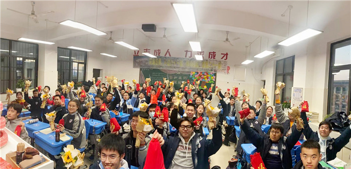 學(xué)生們.jpg 學(xué)生們.jpg