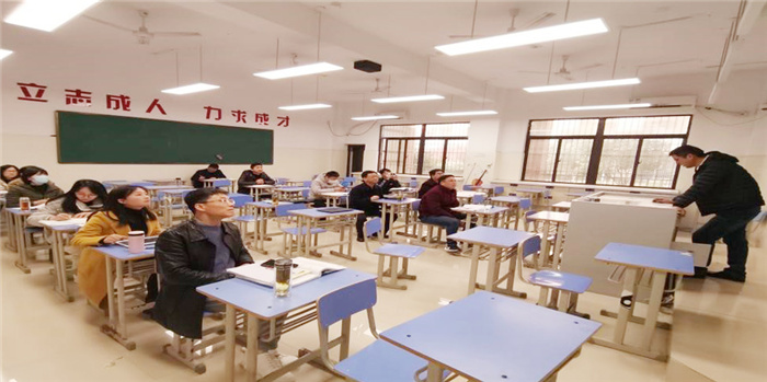 集體備課促教研，專家分享促成長(圖1)