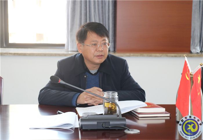 鄧校.jpg 鄧校.jpg