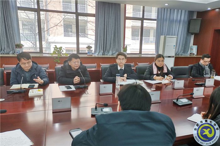 鄧校.jpg 鄧校.jpg